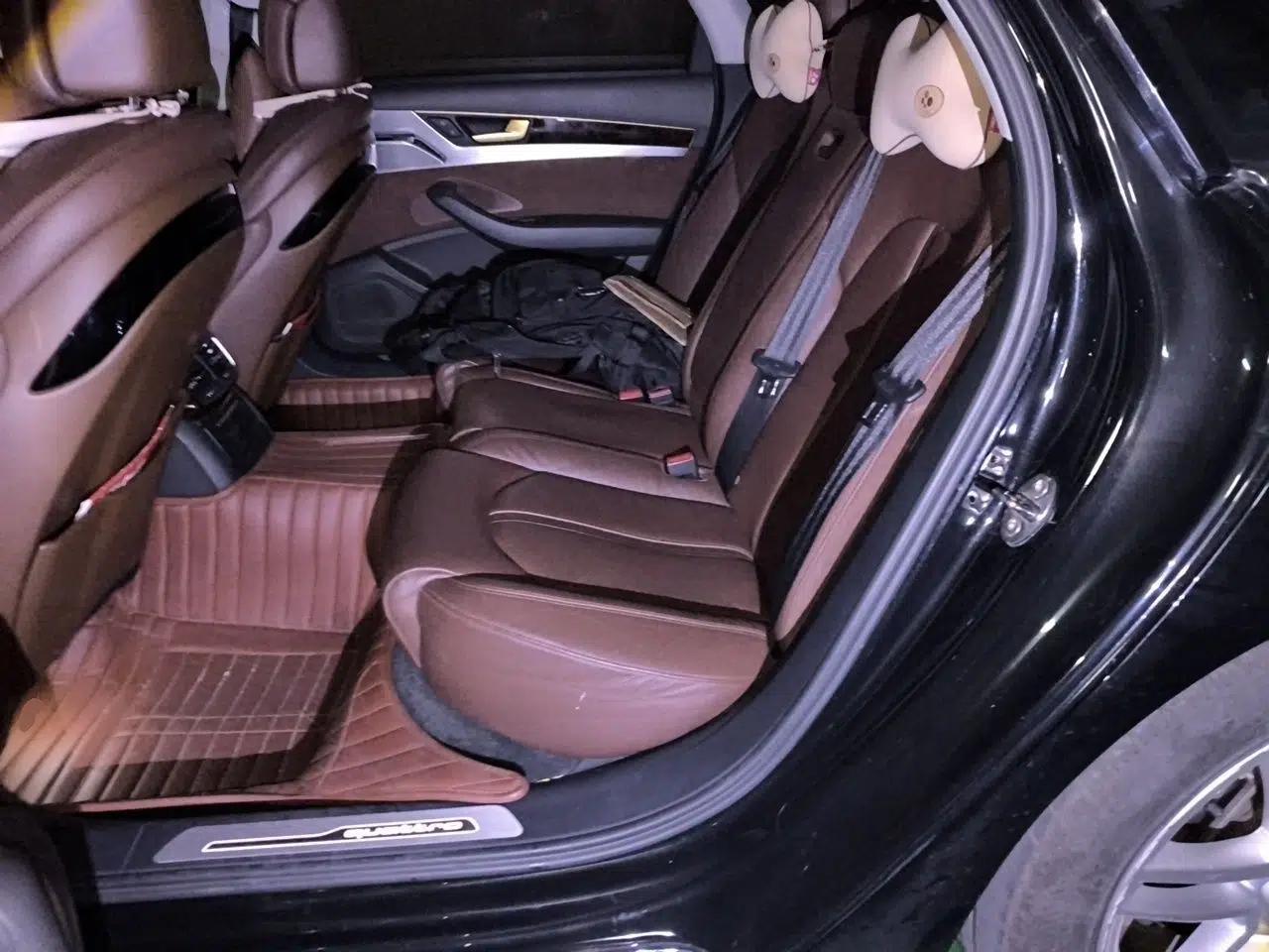 Audi A8 2017 A8L 45 TFSI quattro Comfort model — миниатюра 17