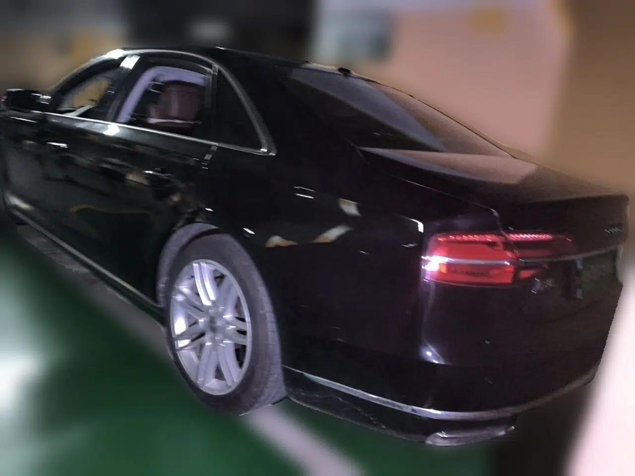 Audi A8 2017 A8L 45 TFSI quattro Comfort model — миниатюра 4