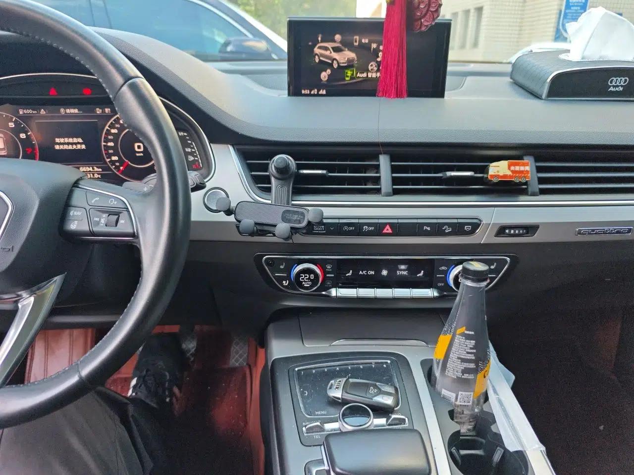 Audi Q7 2019 45 TFSI Comfort Model — миниатюра 13