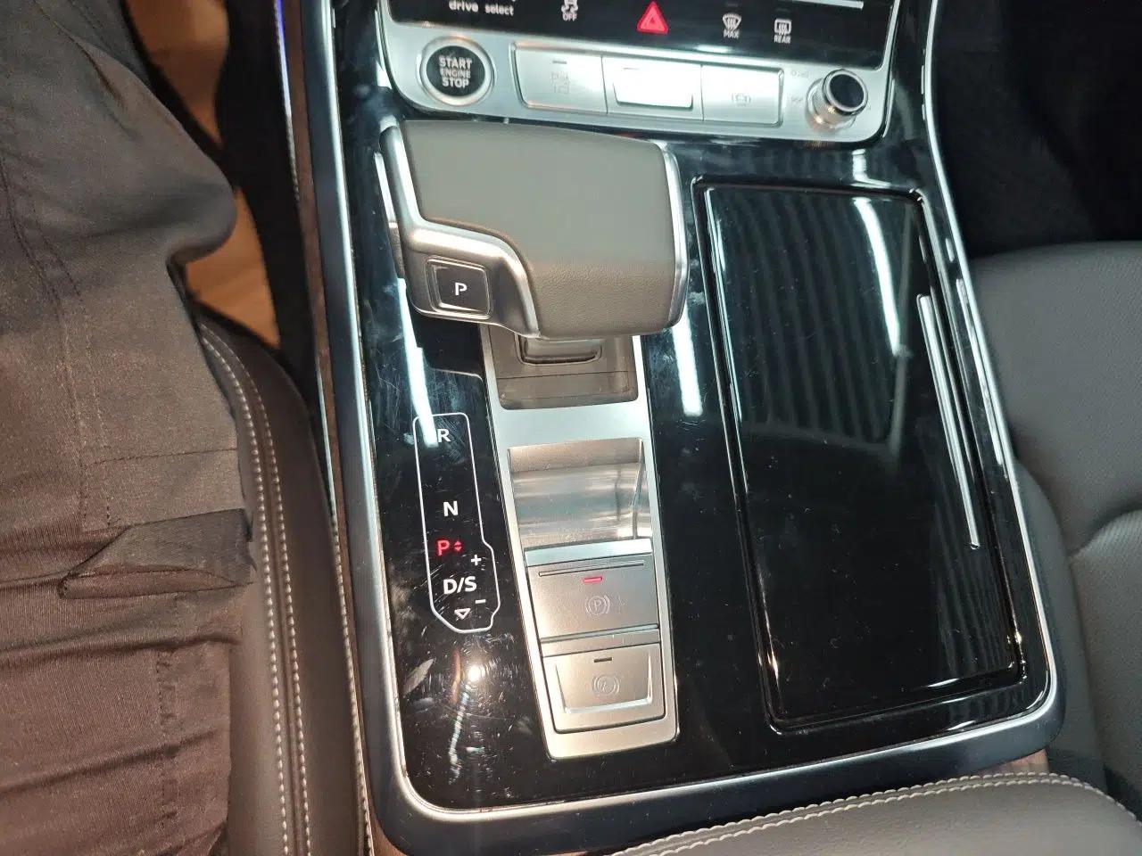 Audi Q7 2025 55 TFSI quattro S line Sport Edition — миниатюра 14