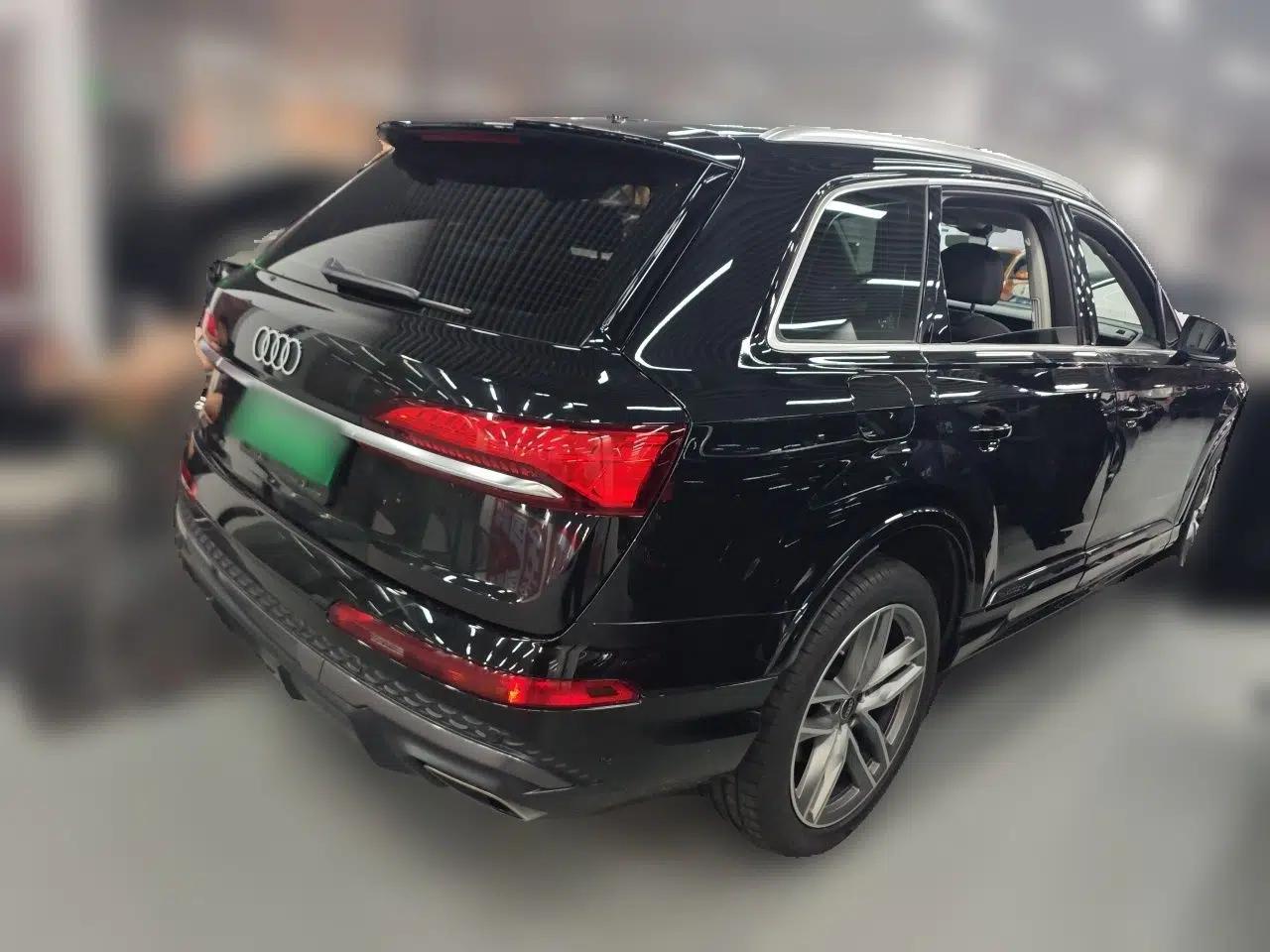 Audi Q7 2025 55 TFSI quattro S line Sport Edition — миниатюра 6