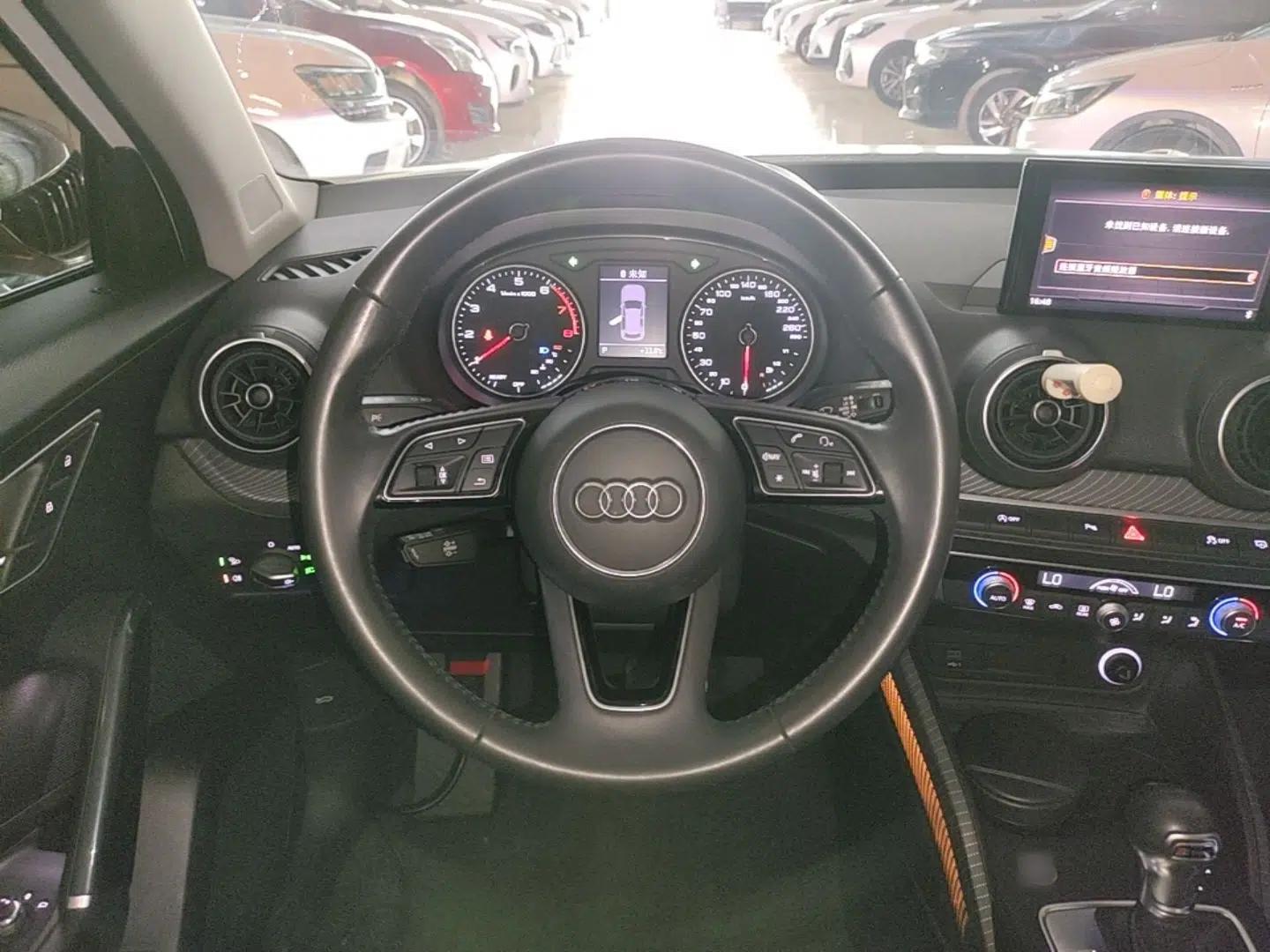Audi Q2L 2020 35 TFSI Fashionable and Elegant Model — миниатюра 13