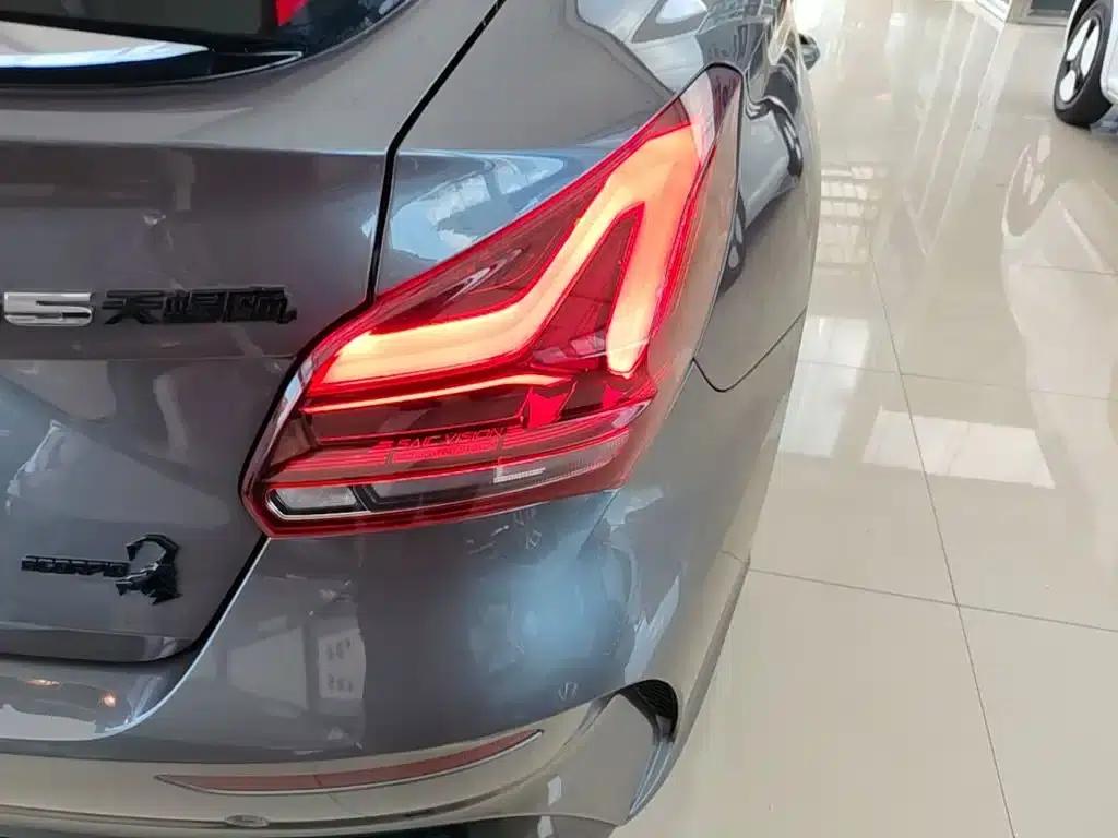 MG5 Scorpio 2022 1.5T Trophy Sport Flagship Edition — миниатюра 8