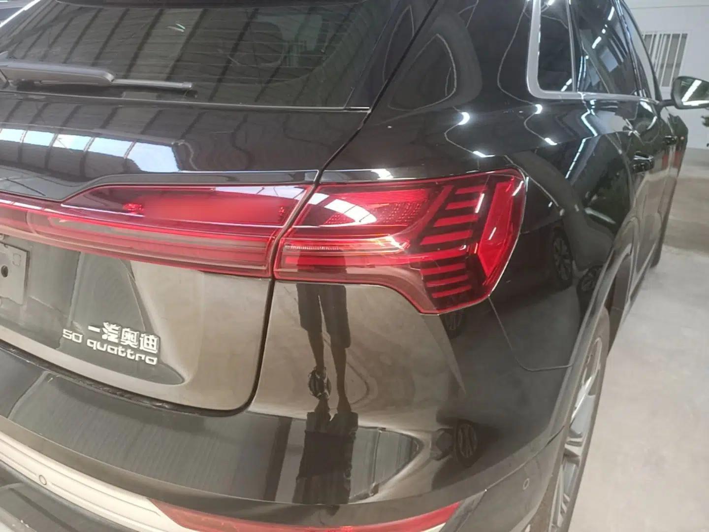 Audi e-tron 2021 50 quattro Prestige Edition — миниатюра 9