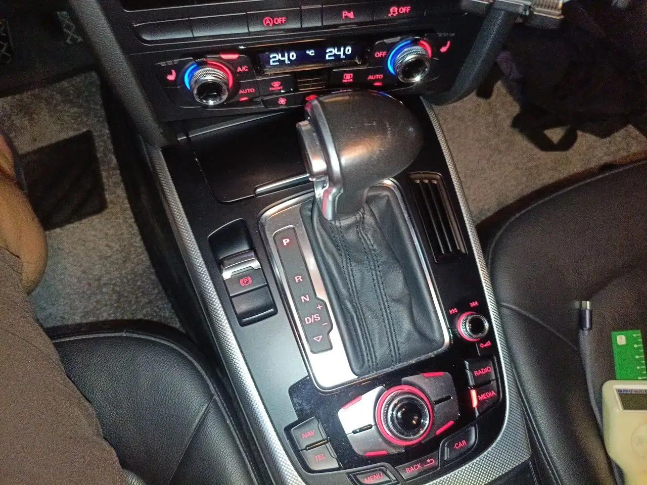 Audi A4 2014 40 TFSI allroad quattro plus version — миниатюра 14
