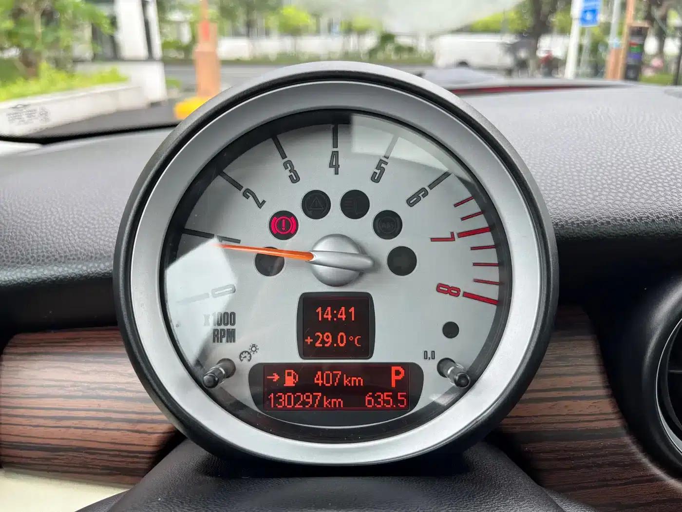 MINI 2010 1.6L COOPER 50 Mayfair — миниатюра 14