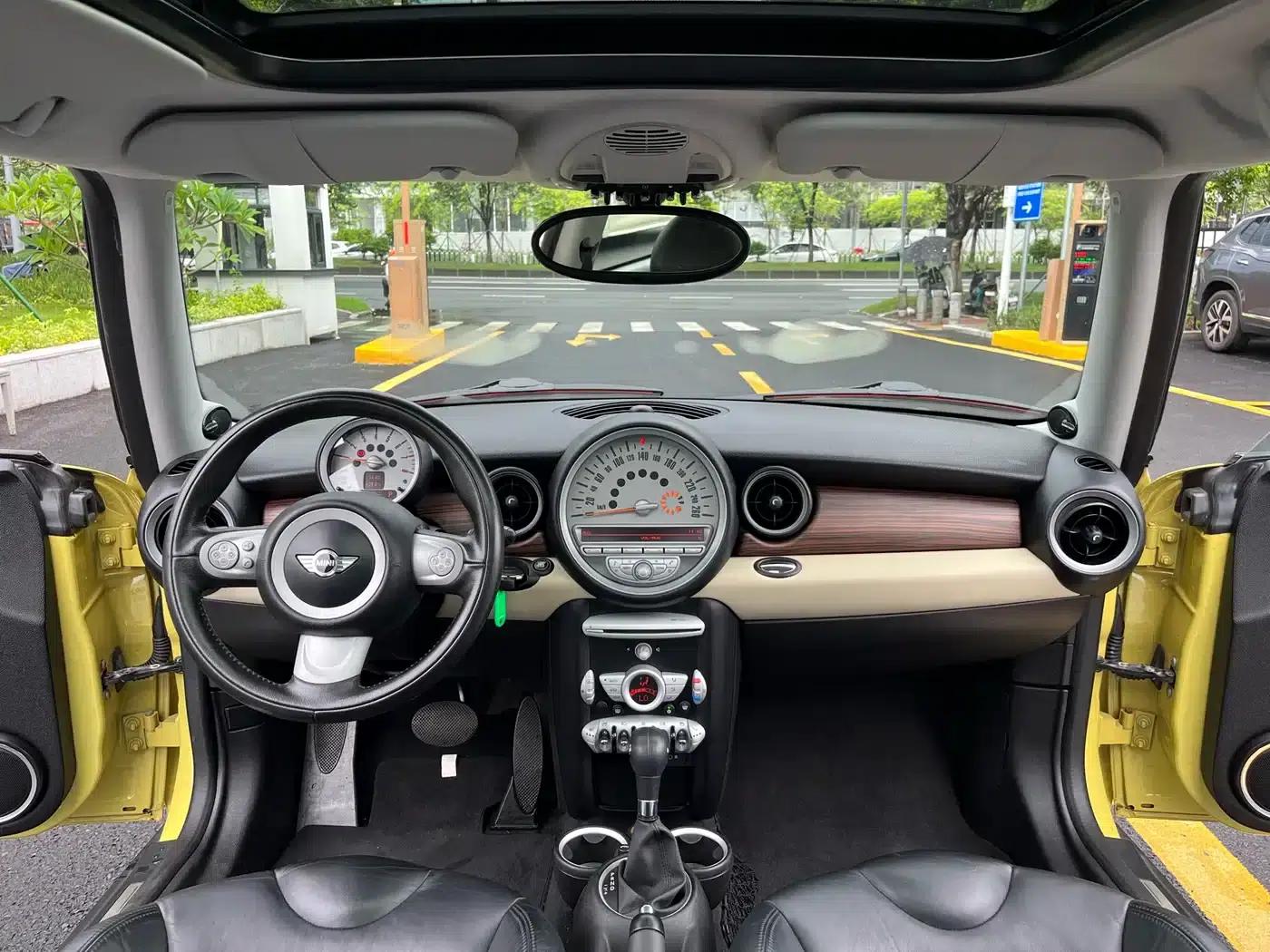 MINI 2010 1.6L COOPER 50 Mayfair — миниатюра 16