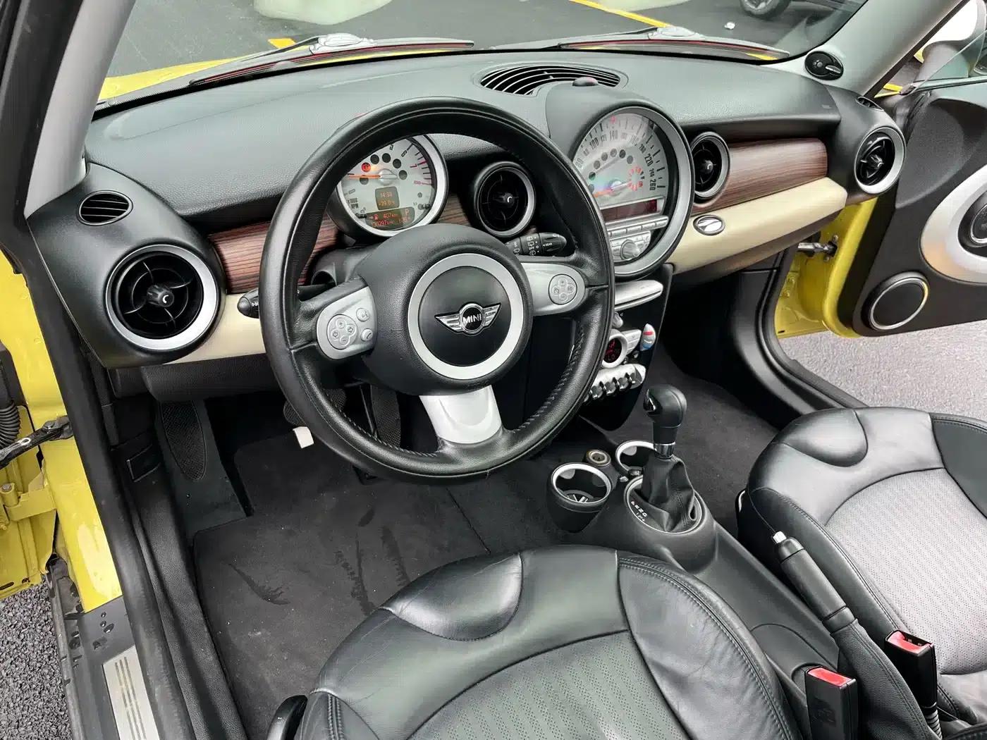 MINI 2010 1.6L COOPER 50 Mayfair — миниатюра 10