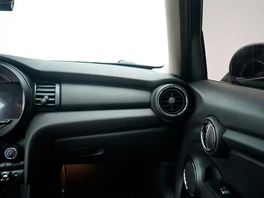 2018 MINI 1.5T ONE PLUS 5-Door — миниатюра 19