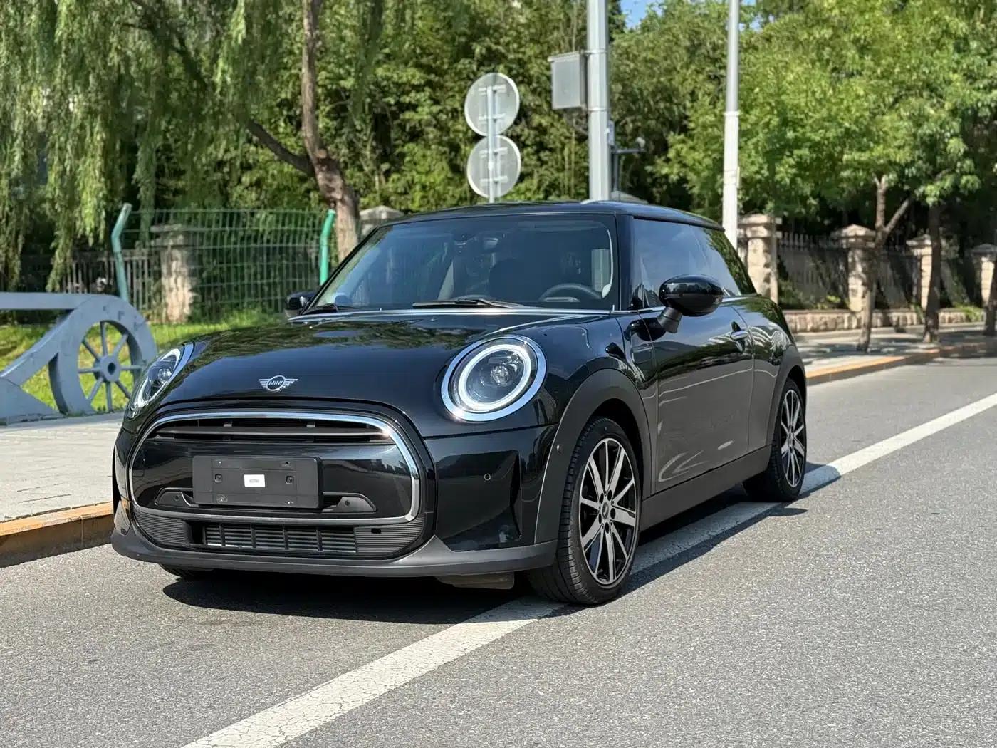 MINI 2023 1.5T COOPER King's Cross Special Edition — миниатюра 1