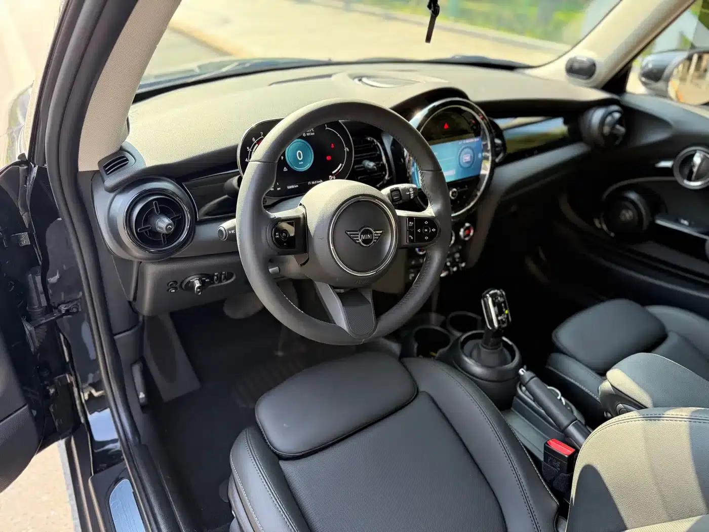 MINI 2023 1.5T COOPER King's Cross Special Edition — миниатюра 12