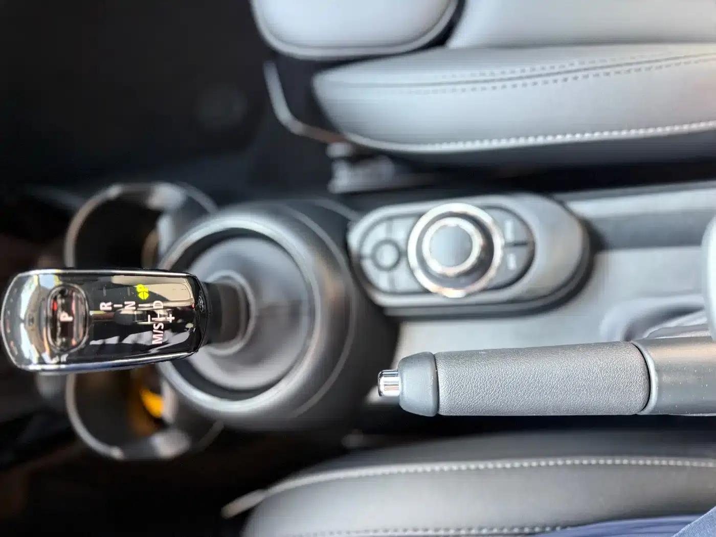 MINI 2023 1.5T COOPER King's Cross Special Edition — миниатюра 16