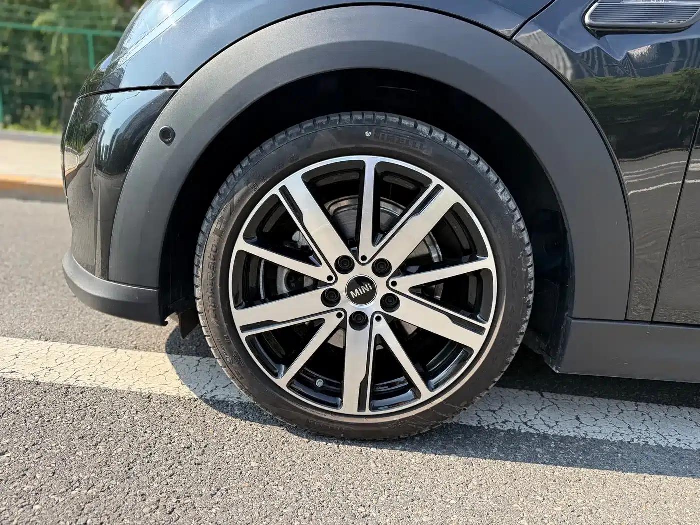 MINI 2023 1.5T COOPER King's Cross Special Edition — миниатюра 8