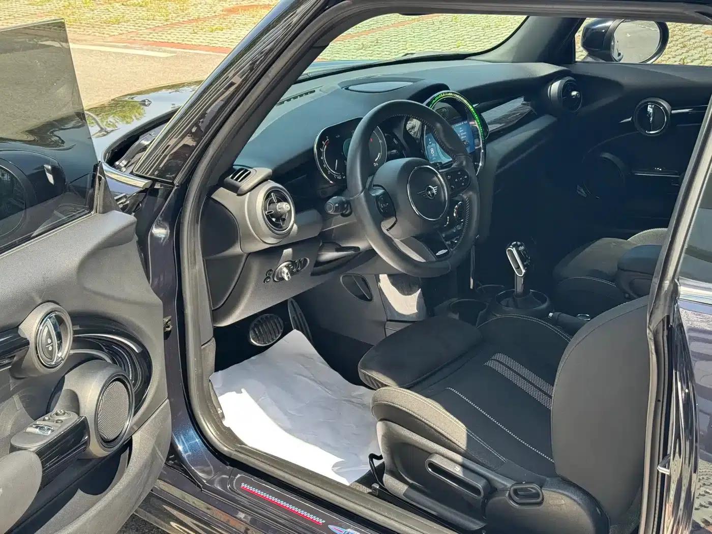 MINI 2022 1.5T COOPER Black Label Special Edition — миниатюра 7