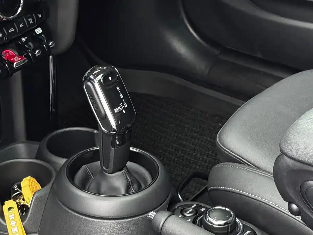 MINI 2023 1.5T COOPER Artist — миниатюра 19