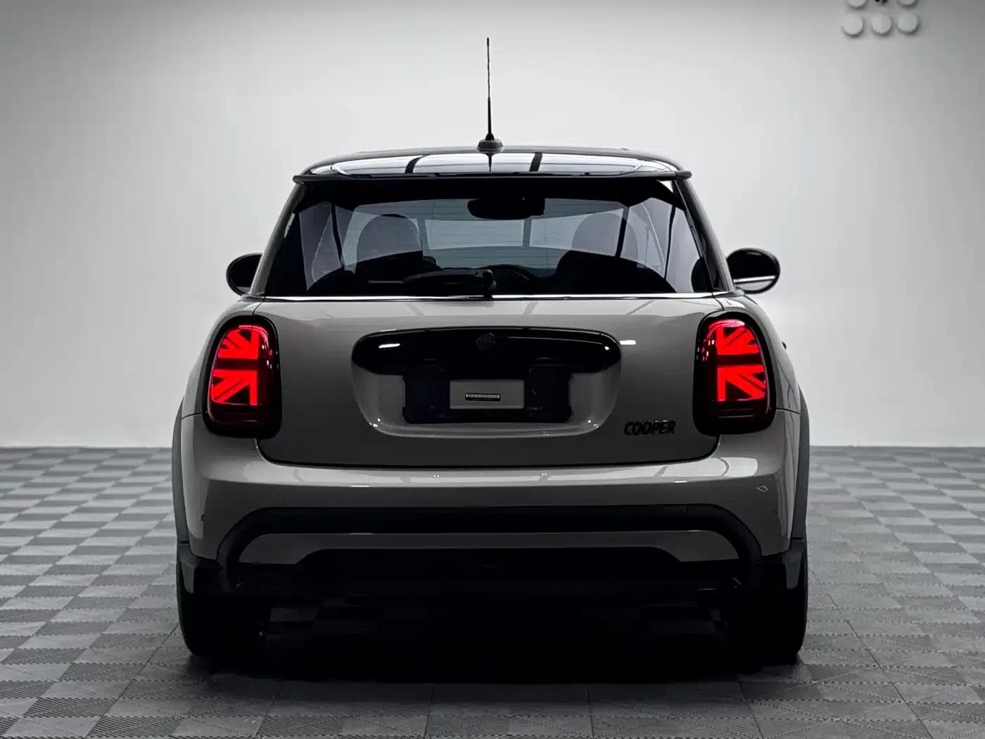 MINI 2023 1.5T COOPER Artist — миниатюра 5