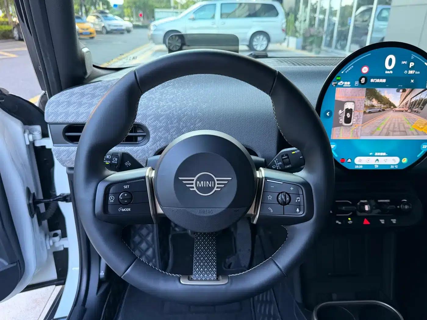 MINI 2025 2.0T COOPER S Artist 5-Door Edition — миниатюра 13
