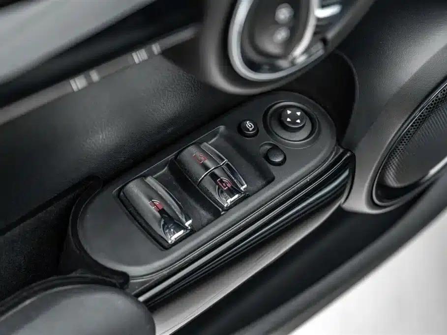 MINI 2023 2.0T COOPER S CABRIO Artist — миниатюра 15