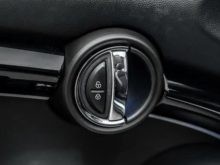 MINI 2023 2.0T COOPER S CABRIO Artist — миниатюра 16