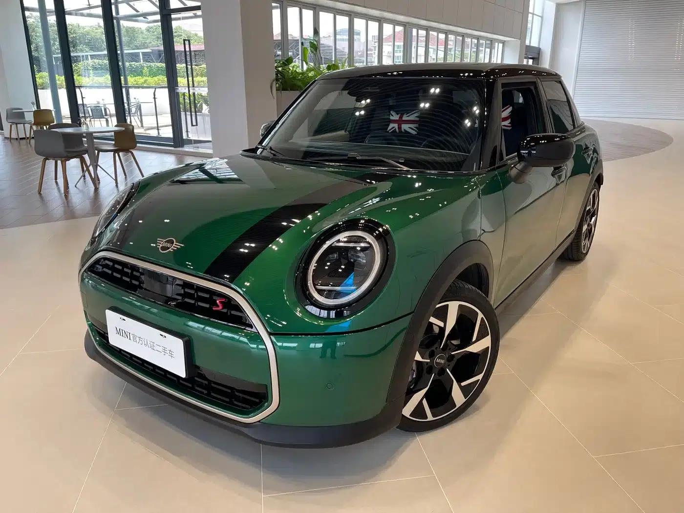 MINI 2025 2.0T COOPER S Artist 5-Door Edition — миниатюра 1