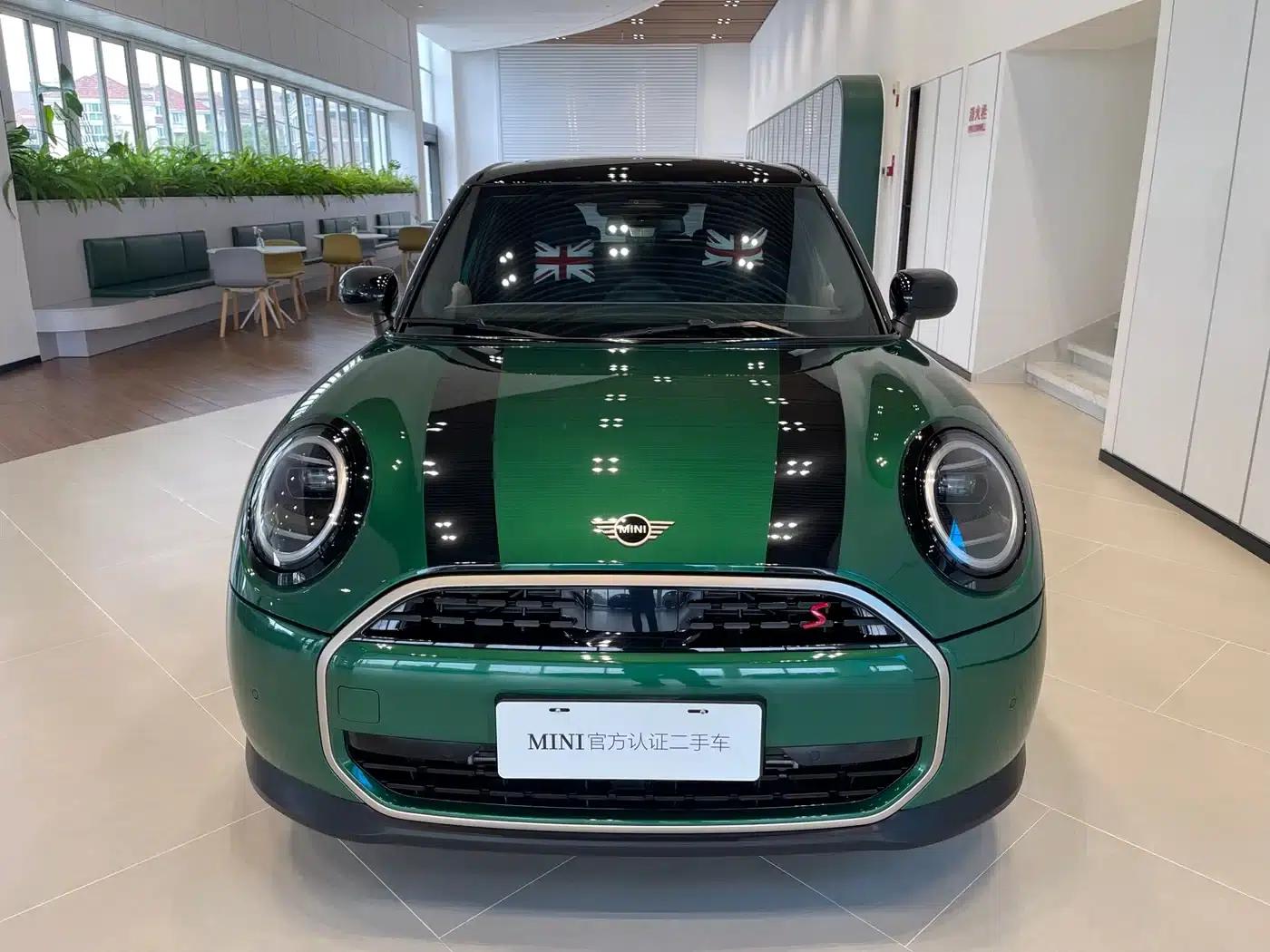 MINI 2025 2.0T COOPER S Artist 5-Door Edition — миниатюра 2