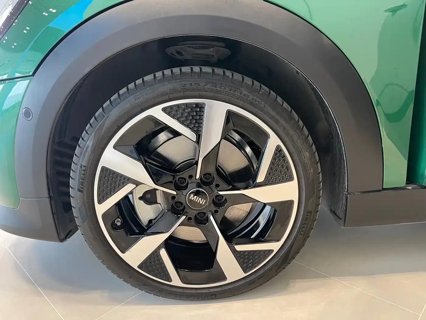 MINI 2025 2.0T COOPER S Artist 5-Door Edition — миниатюра 5
