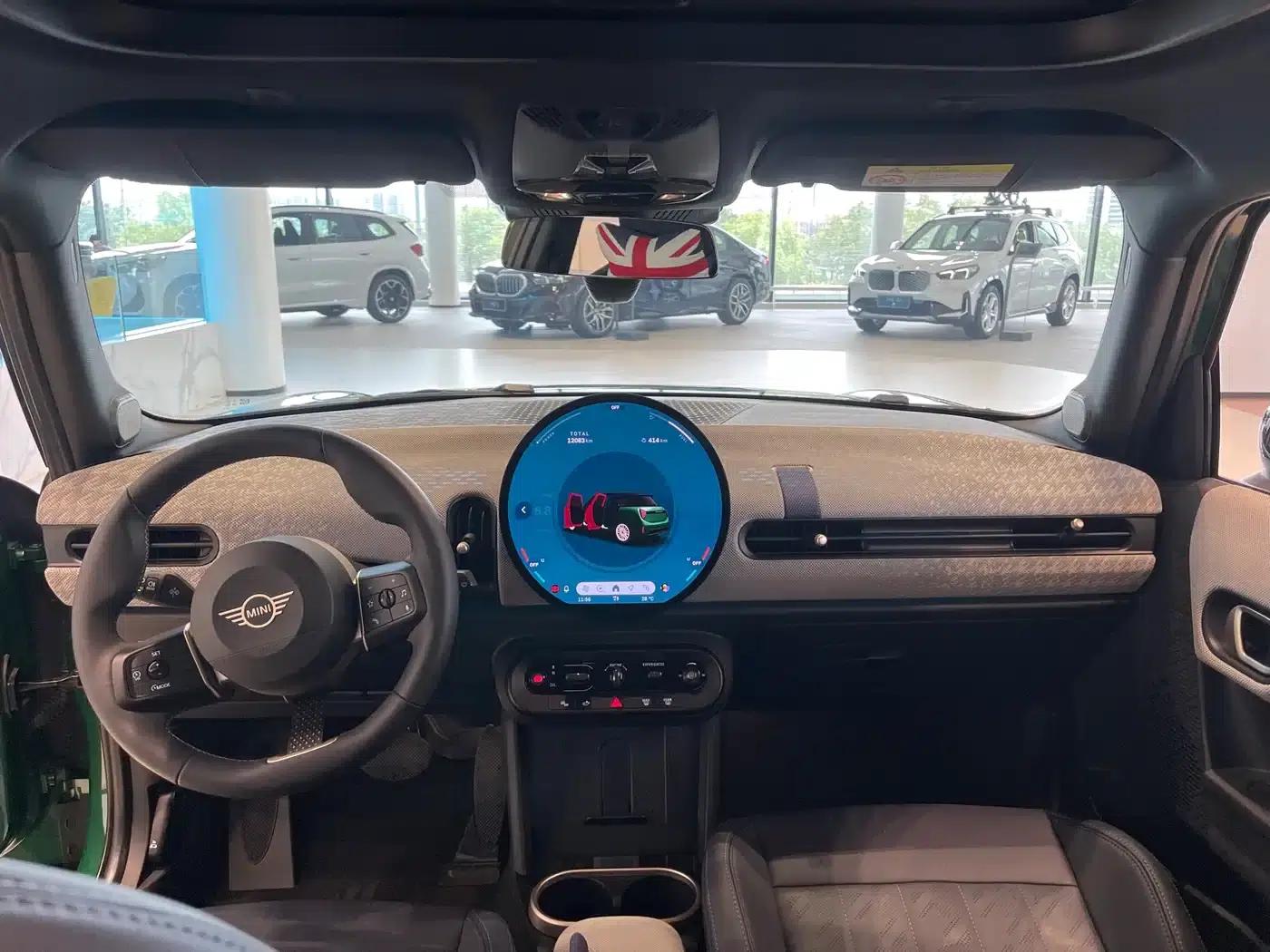 MINI 2025 2.0T COOPER S Artist 5-Door Edition — миниатюра 6