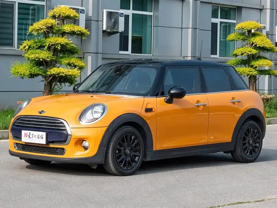 2016 MINI 1.5T COOPER 5-door version — миниатюра 1