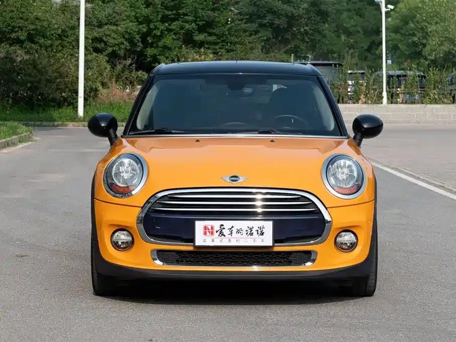 2016 MINI 1.5T COOPER 5-door version — миниатюра 2