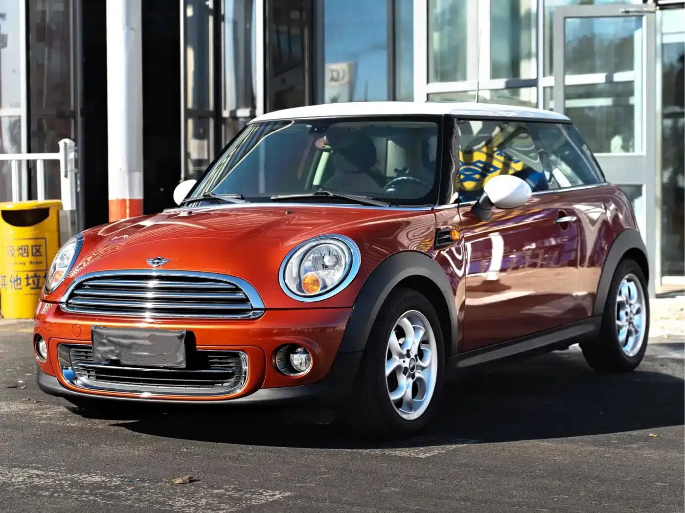 2011 MINI 1.6L COOPER Fun — миниатюра 1