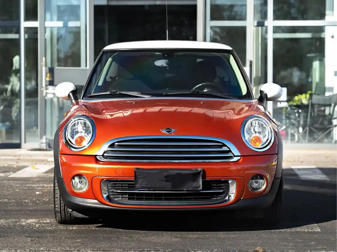 2011 MINI 1.6L COOPER Fun — миниатюра 2