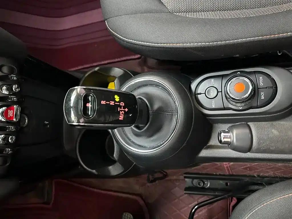MINI 2019 1.5T ONE PLUS — миниатюра 15