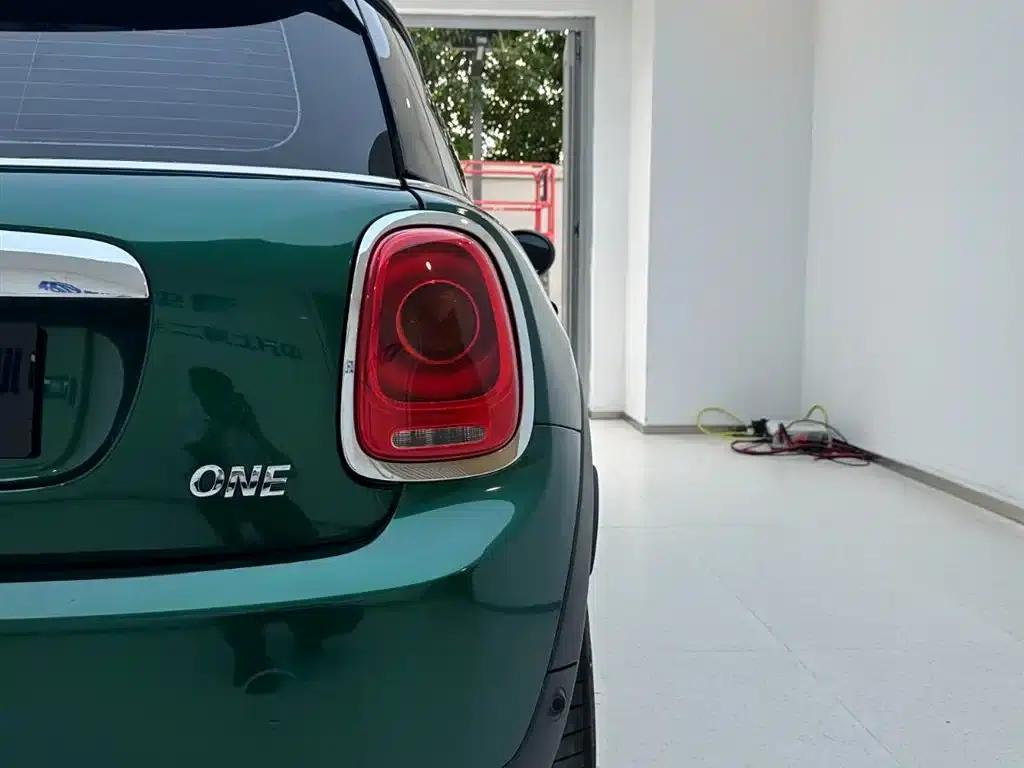MINI 2019 1.5T ONE PLUS — миниатюра 7