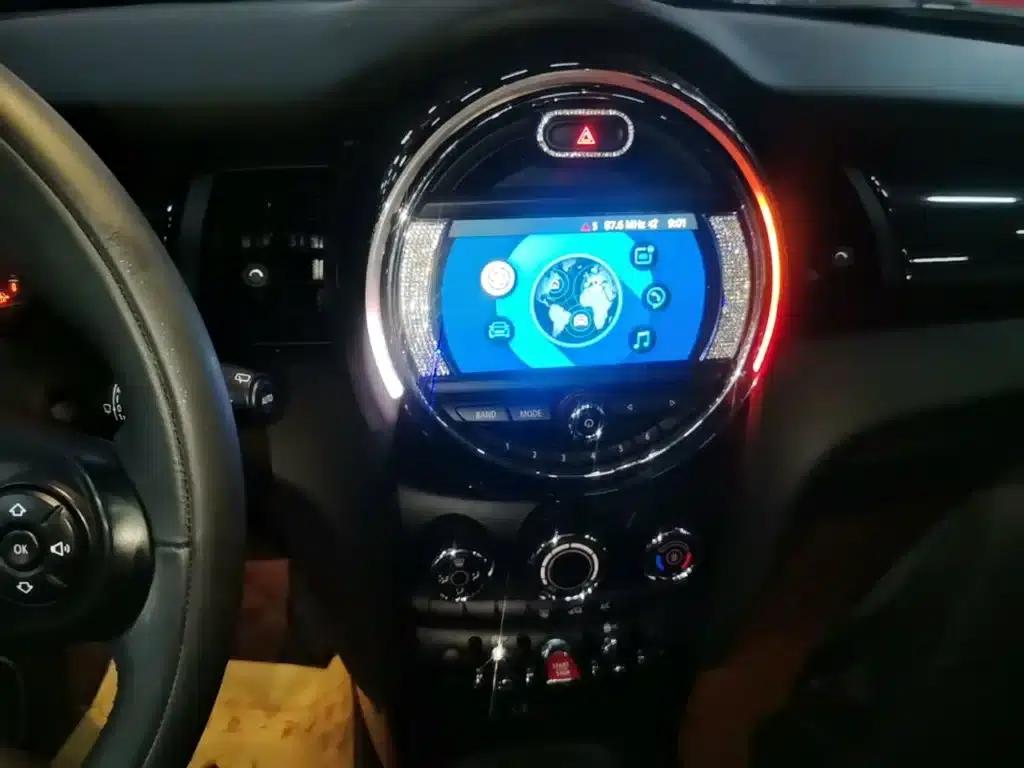 2019 MINI 1.5T ONE PLUS 5-Door Version — миниатюра 13