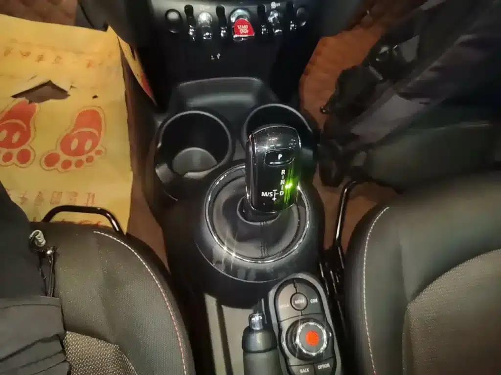 2019 MINI 1.5T ONE PLUS 5-Door Version — миниатюра 14