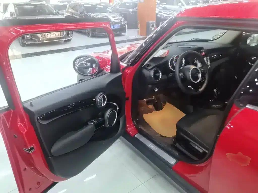 2019 MINI 1.5T ONE PLUS 5-Door Version — миниатюра 16