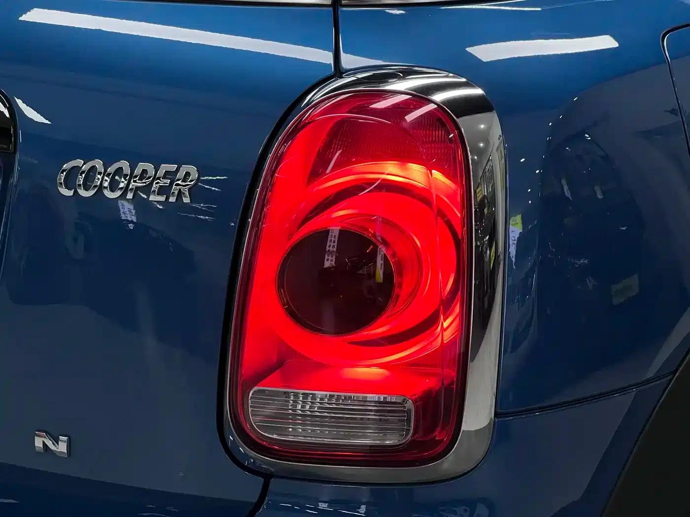 2018 MINI COUNTRYMAN 1.5T COOPER ALL4 Classic — миниатюра 12