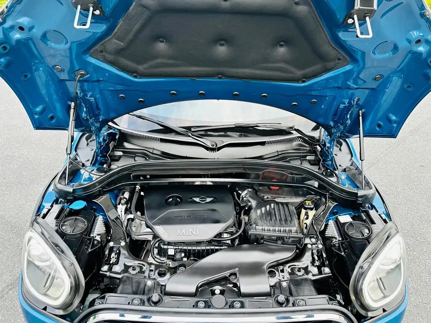 2019 MINI COUNTRYMAN 1.5T COOPER Classic Weekend Travel Edition — миниатюра 20