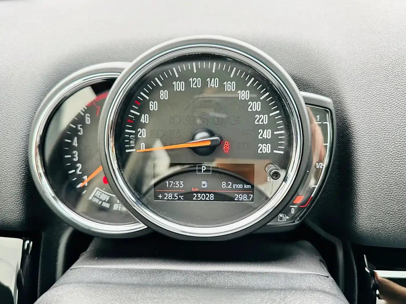 2019 MINI COUNTRYMAN 1.5T COOPER Classic Weekend Travel Edition — миниатюра 21