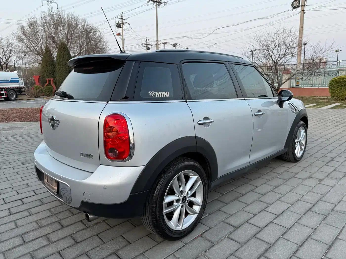 MINI COUNTRYMAN 2011 1.6L COOPER Excitement — миниатюра 4