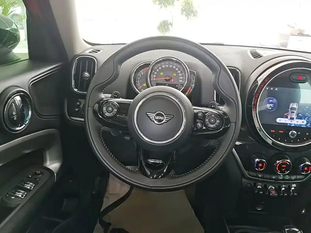 2019 MINI COUNTRYMAN 2.0T COOPER S ALL4 Artist — миниатюра 11