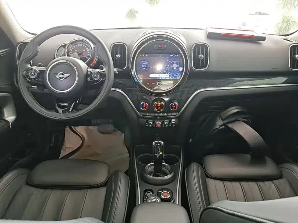 2019 MINI COUNTRYMAN 2.0T COOPER S ALL4 Artist — миниатюра 10