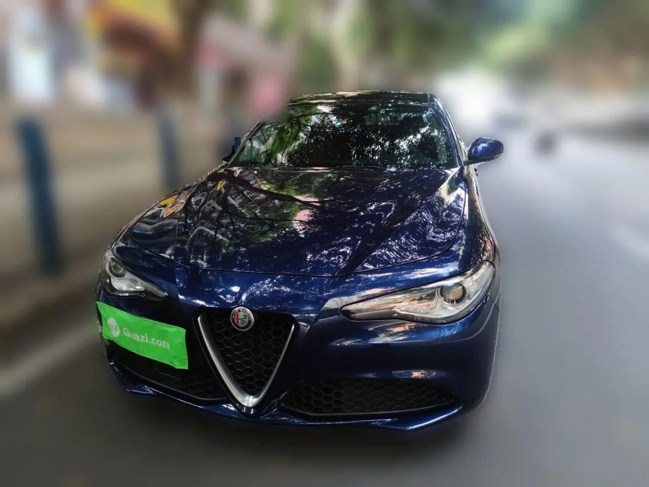 Alfa Romeo Giulia 2017 2.0T 200HP Luxury Edition — миниатюра 2
