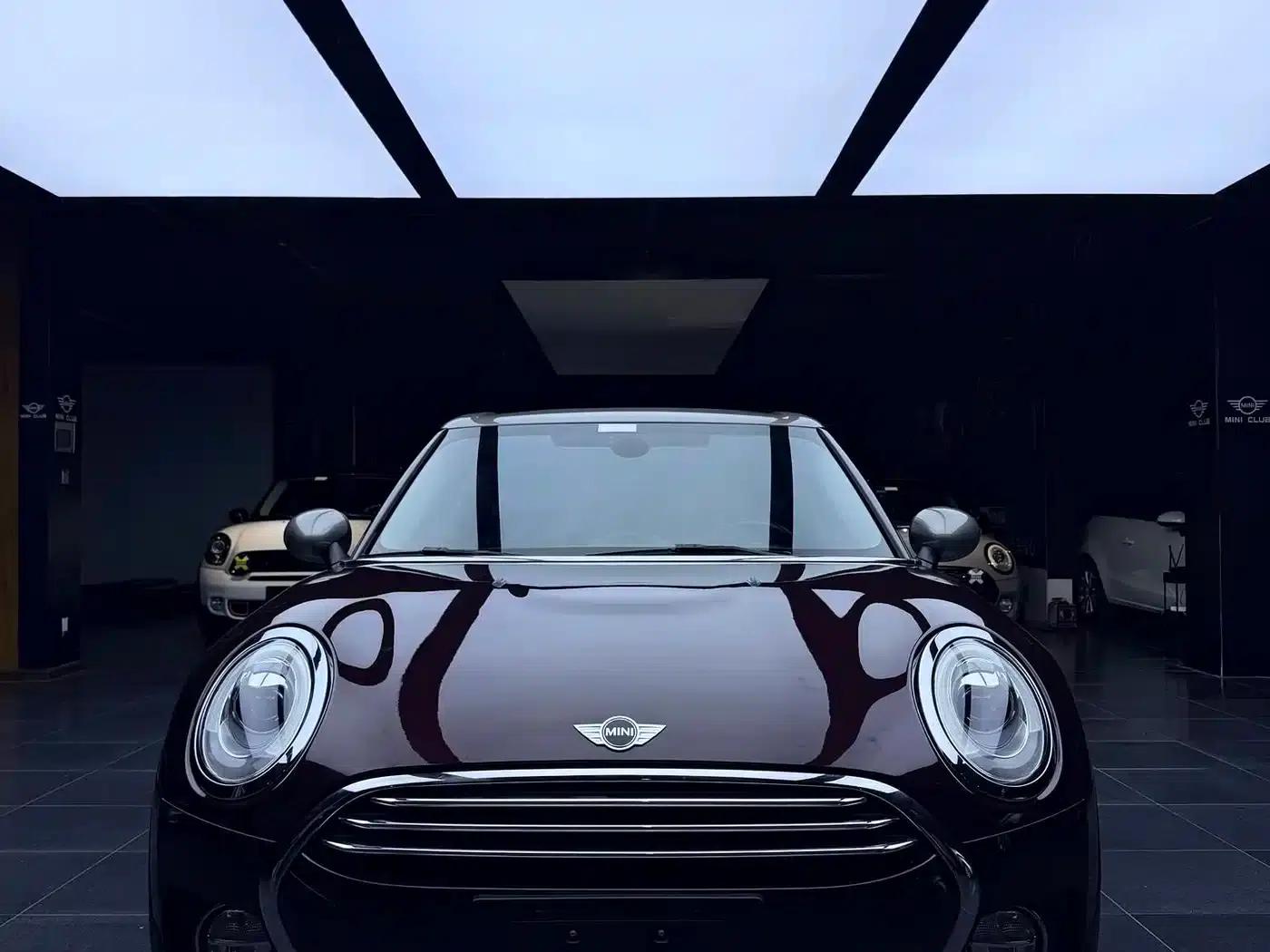 2016 MINI CLUBMAN Facelift 1.5T COOPER Connoisseur Edition — миниатюра 2