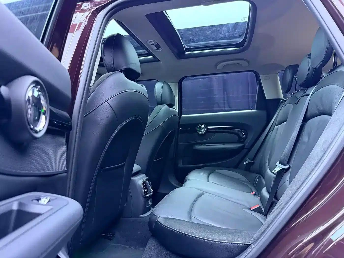 2016 MINI CLUBMAN Facelift 1.5T COOPER Connoisseur Edition — миниатюра 18