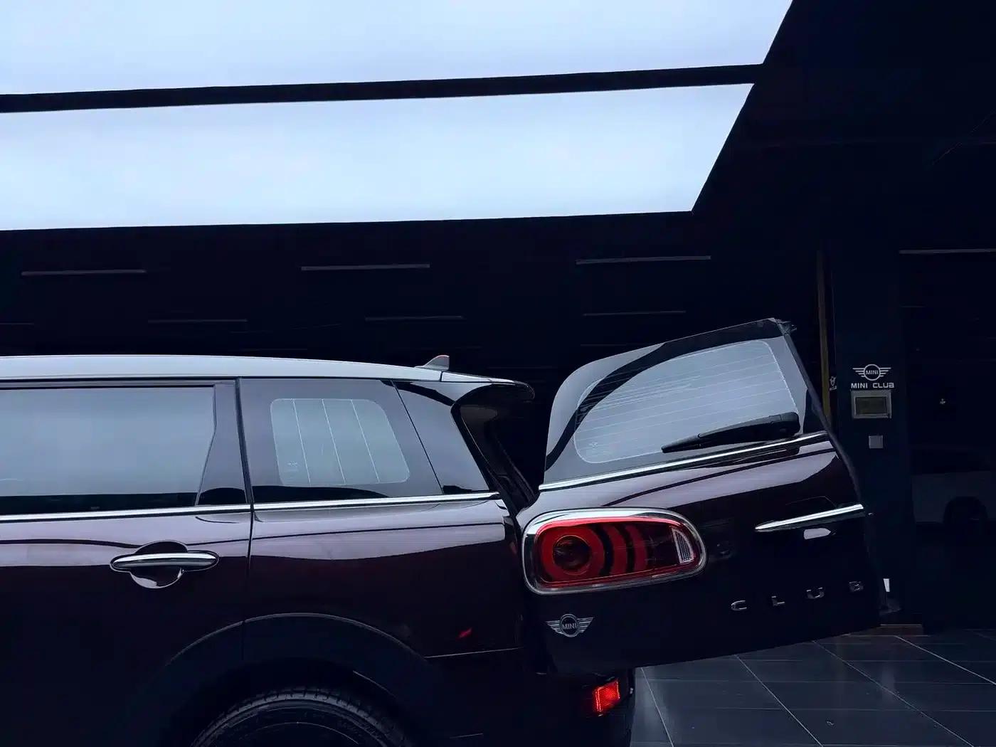 2016 MINI CLUBMAN Facelift 1.5T COOPER Connoisseur Edition — миниатюра 5