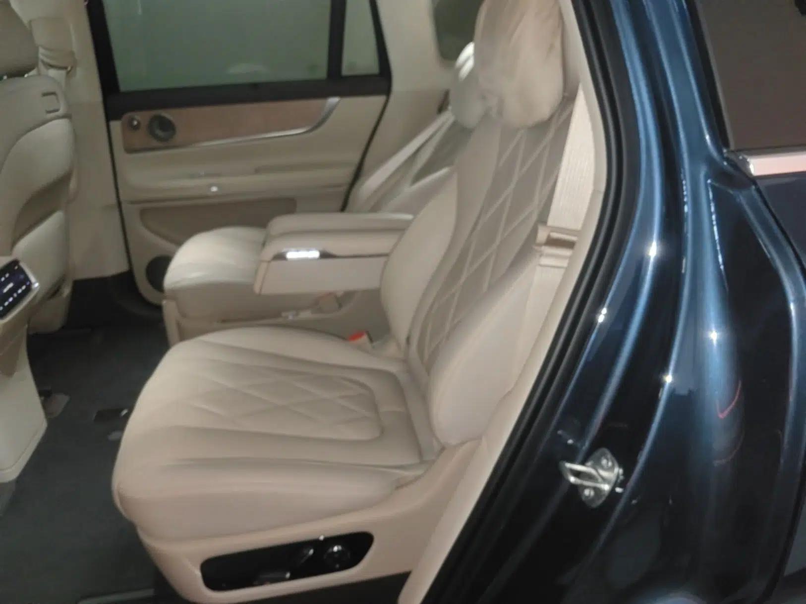 Hima AITO M9 2024 Range-Extended Ultra Version 52 kWh 6-Seater Model — миниатюра 20