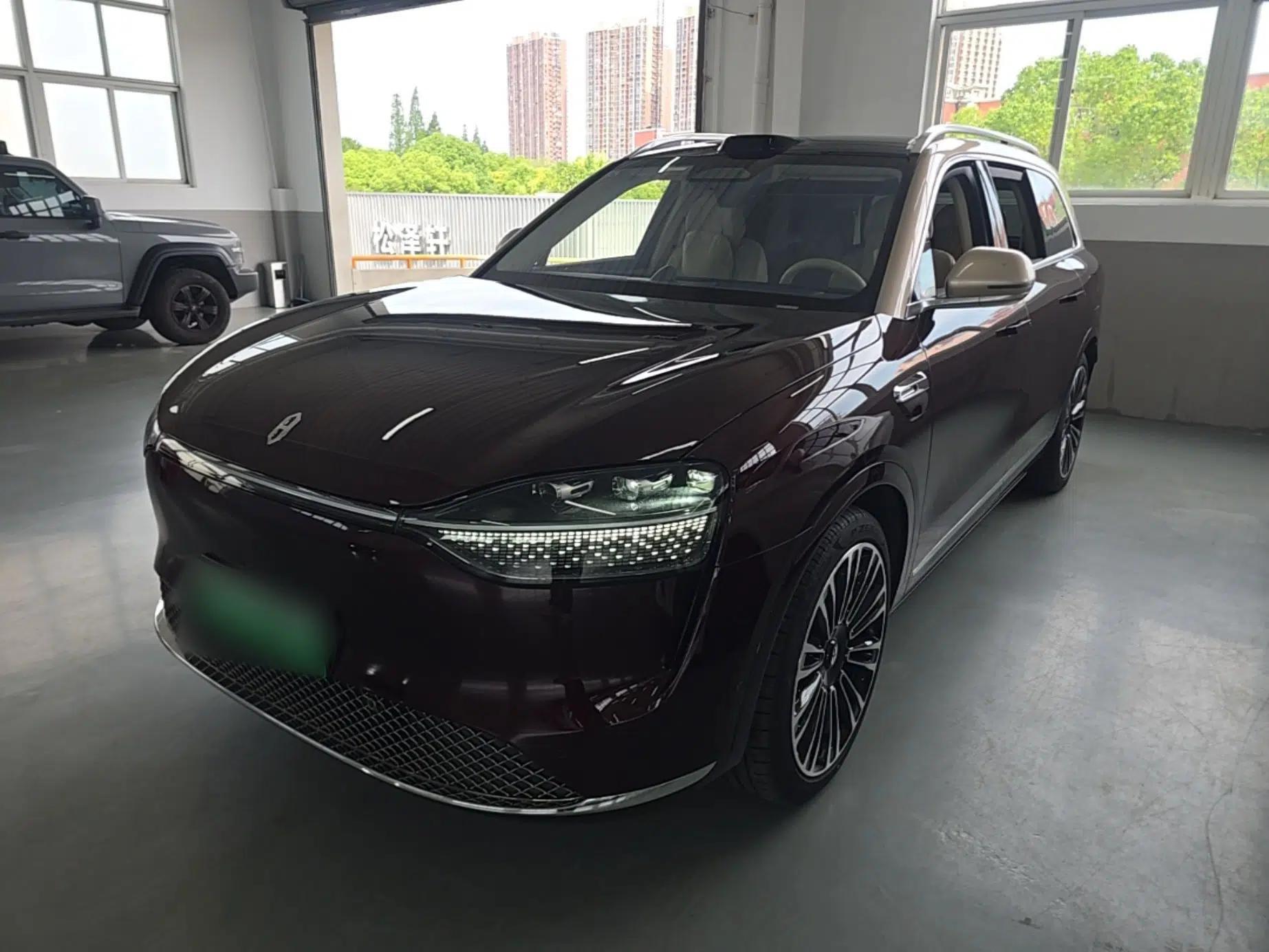 Hima AITO M9 2025 Pure Electric Ultra Version 100 kWh 6-Seater Model — миниатюра 1