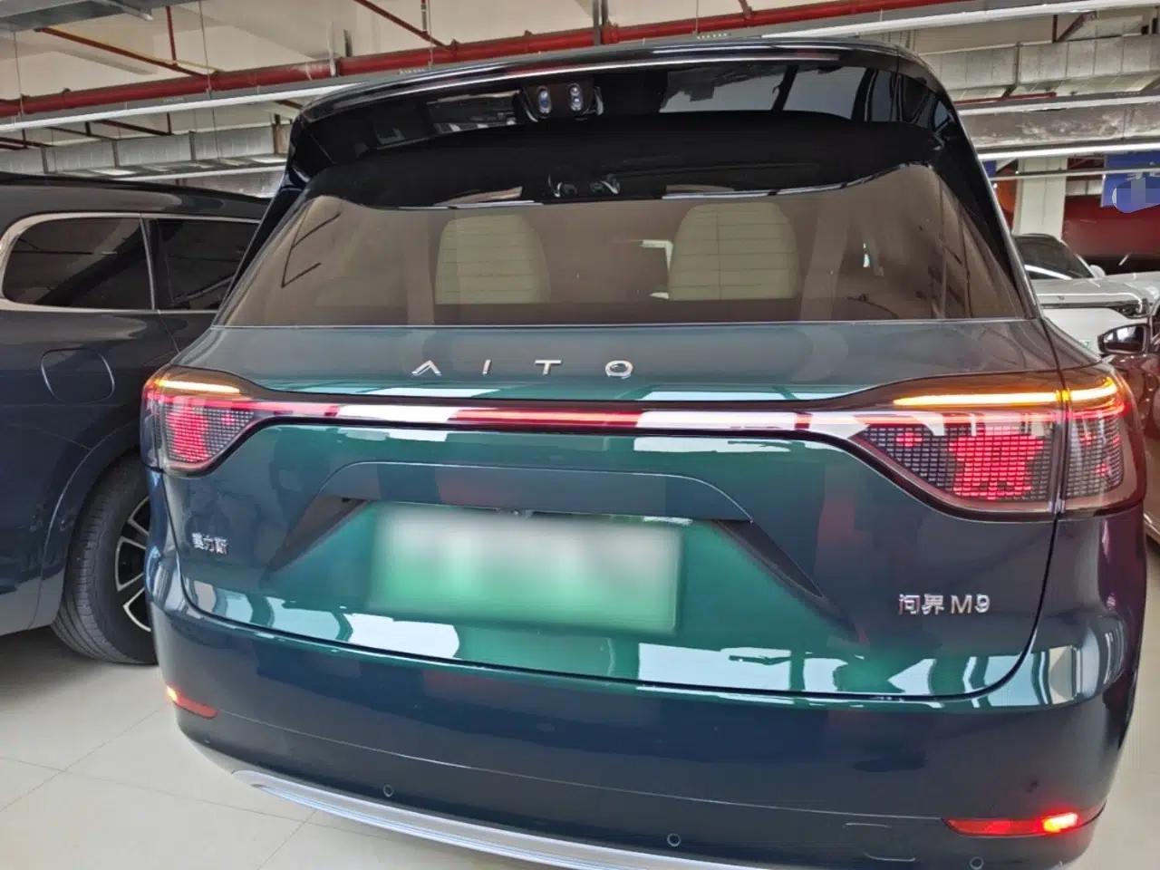 Hima AITO M9 2025 Extended-Range Ultra Version 52 kWh 6-Seater — миниатюра 5