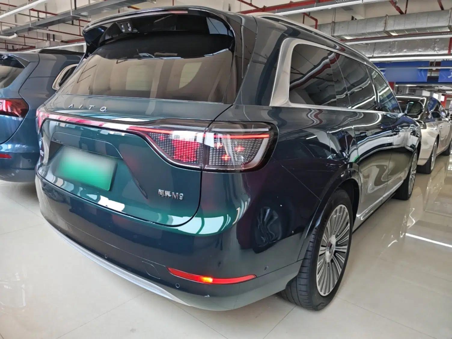 Hima AITO M9 2025 Extended-Range Ultra Version 52 kWh 6-Seater — миниатюра 6